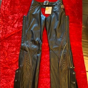 Leather ladies size medium Harley-Davidson chaps